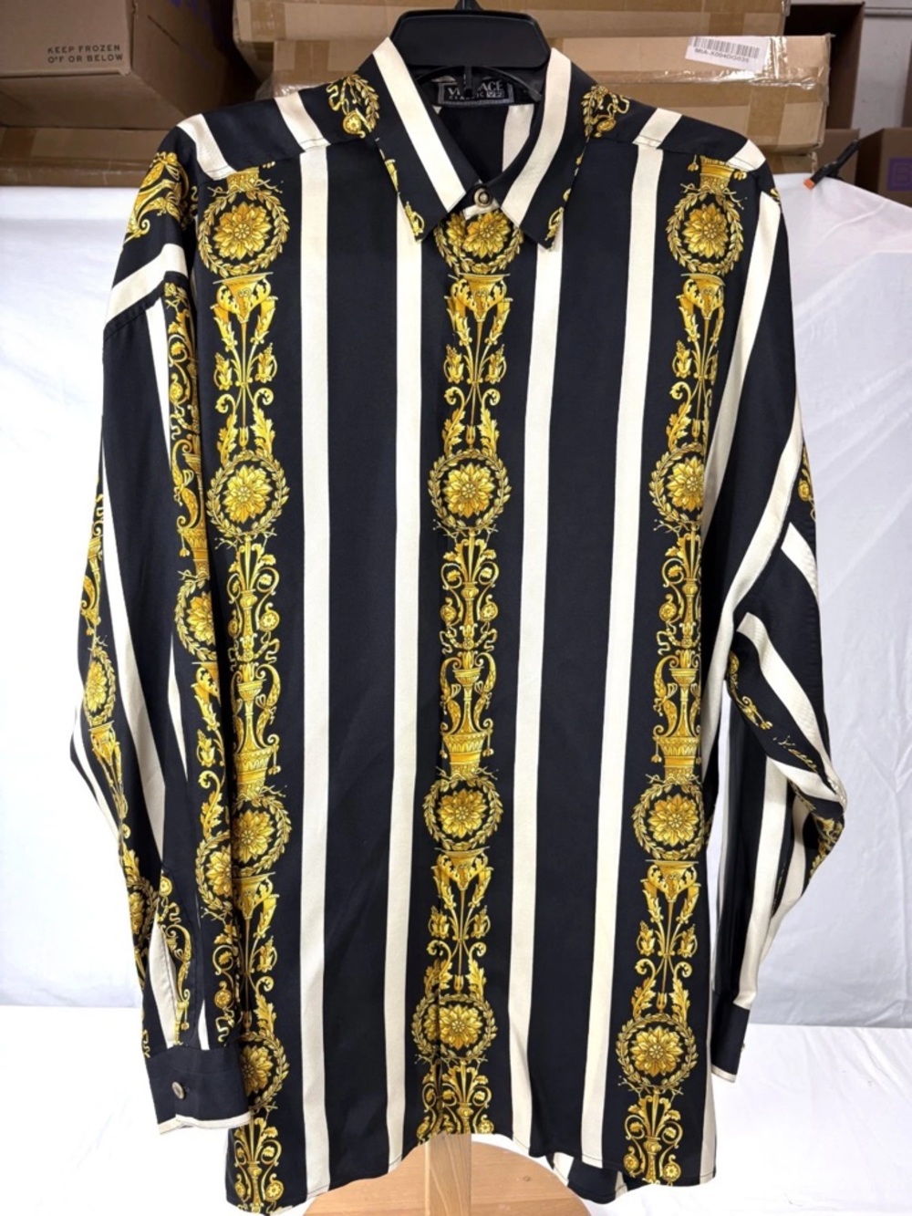 Very Rare Gianni Versace Silk Baroque Jewels button up shirt Vintage - Picture 10 of 16